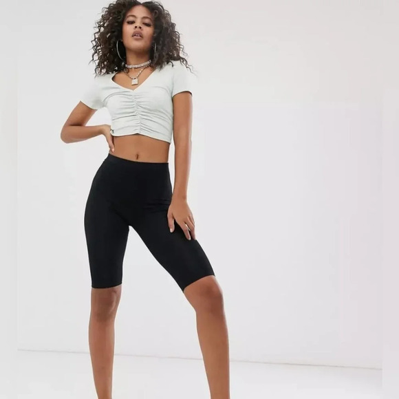 ASOS DESIGN Tall Basic  Legging Shorts in Black - Picture 1 of 8